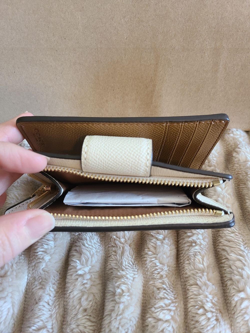 COACH Medium Corner Zip Wallet - Picture 4 of 6